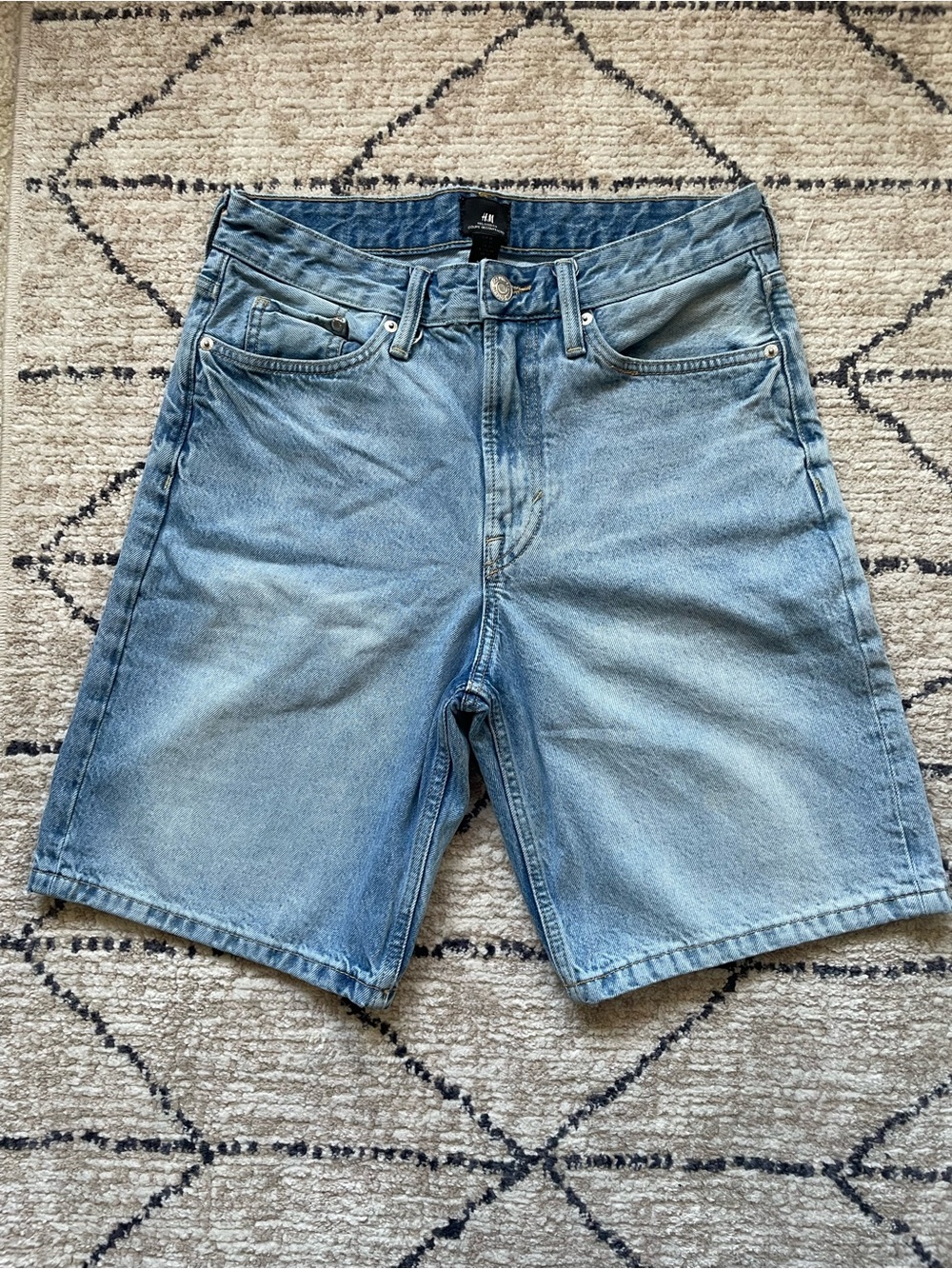 H&M Men's Faded Light Blue Denim Shorts